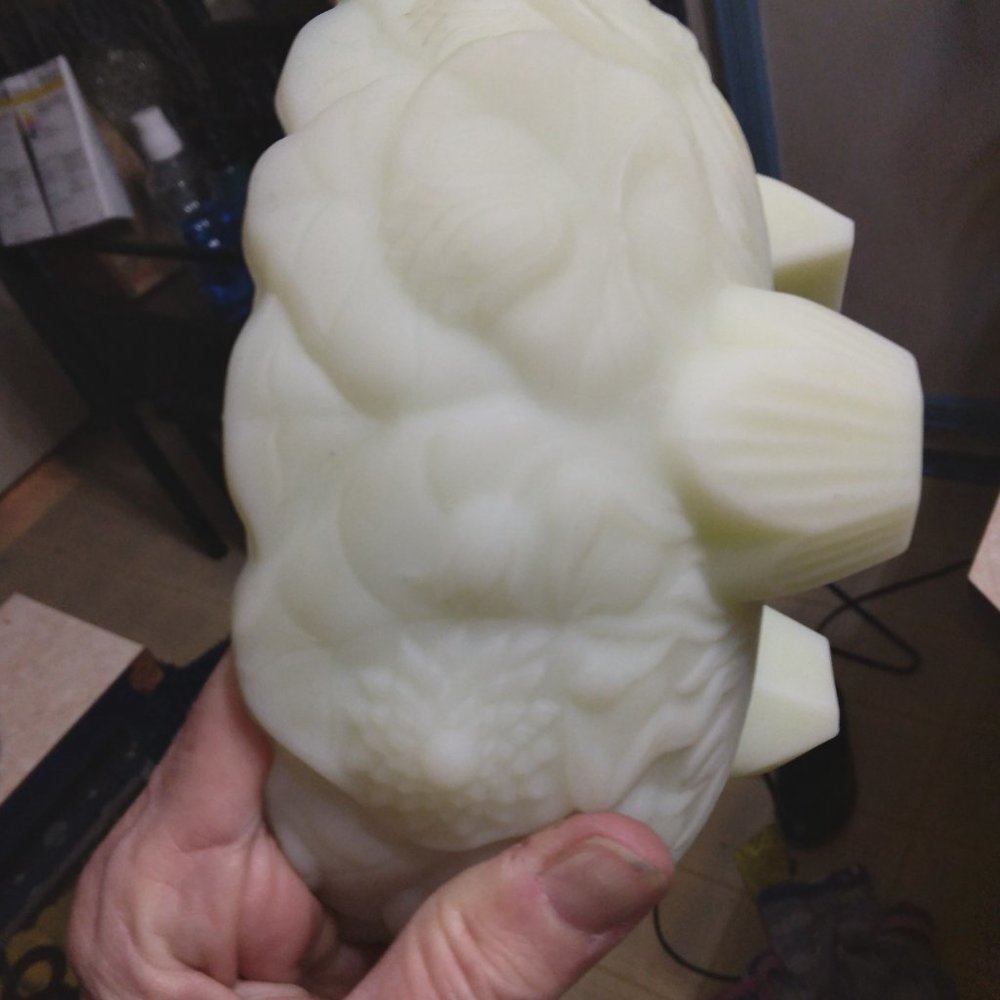 Fenton uranium glass bowl